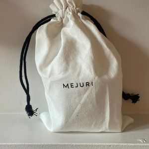 Mejuri gold between hoops